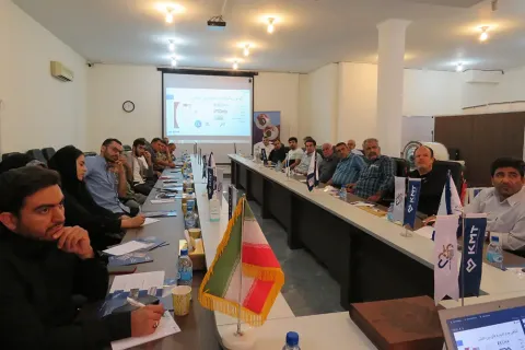 نشست تخصصی معرفی محلول آنی تایزر (آنولیت) در اتاق بازرگانی، صنایع، معادن و کشاورزی اراک — ۲