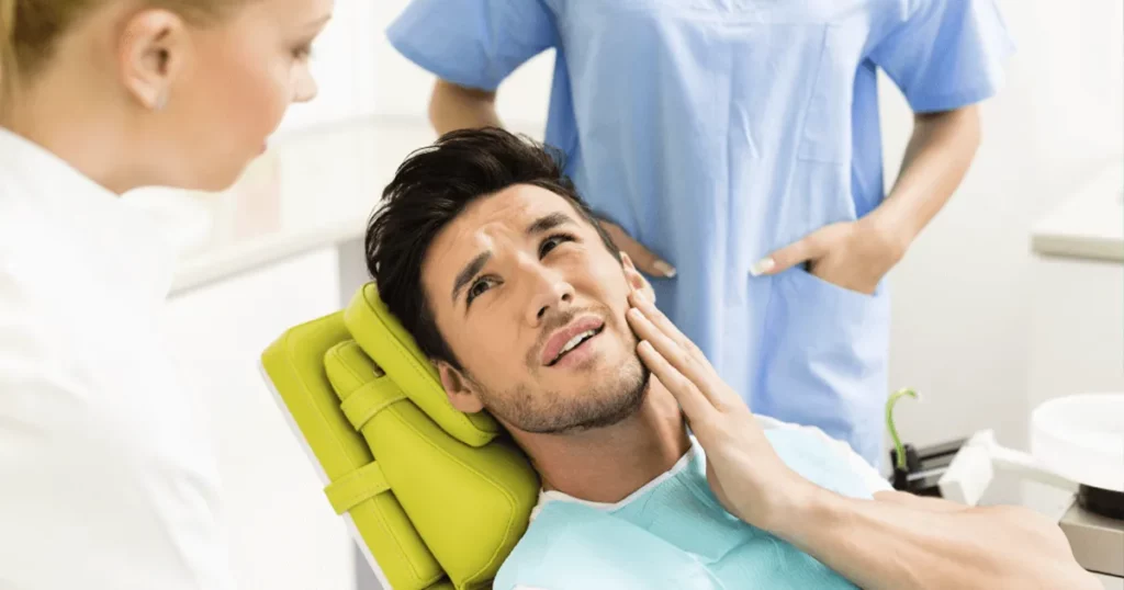 آیا دندان عقل واقعا می تواند باعث وزوز گوش شود؟